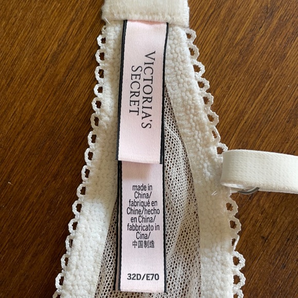 Victoria’s Secret Bra - Picture 5 of 5